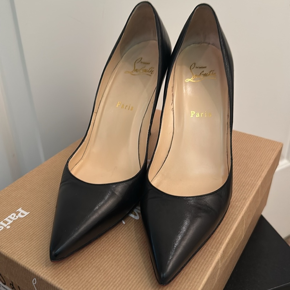 Christian Louboutin Sz38. New Decoltissimo 100 kid. Great condition. In box.